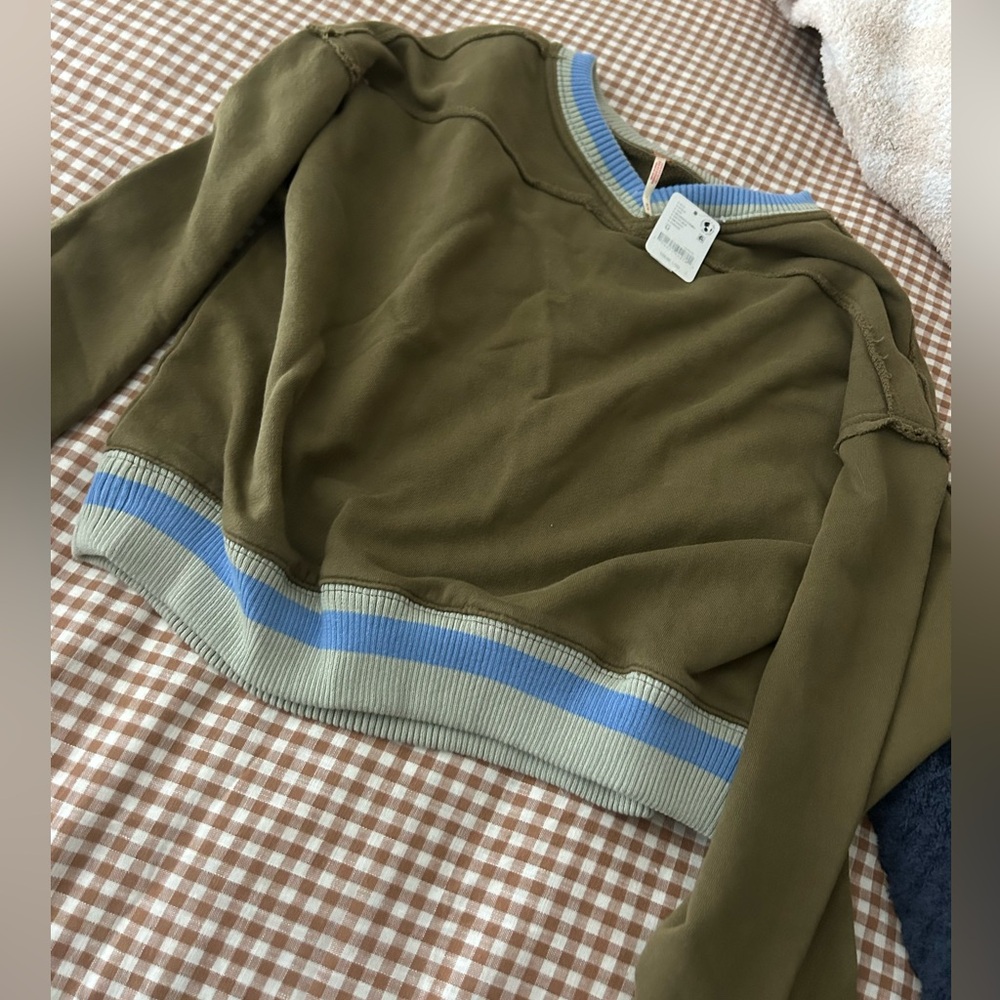 Free People Rio Crop Sweatshirt NWT medium seaweed combo